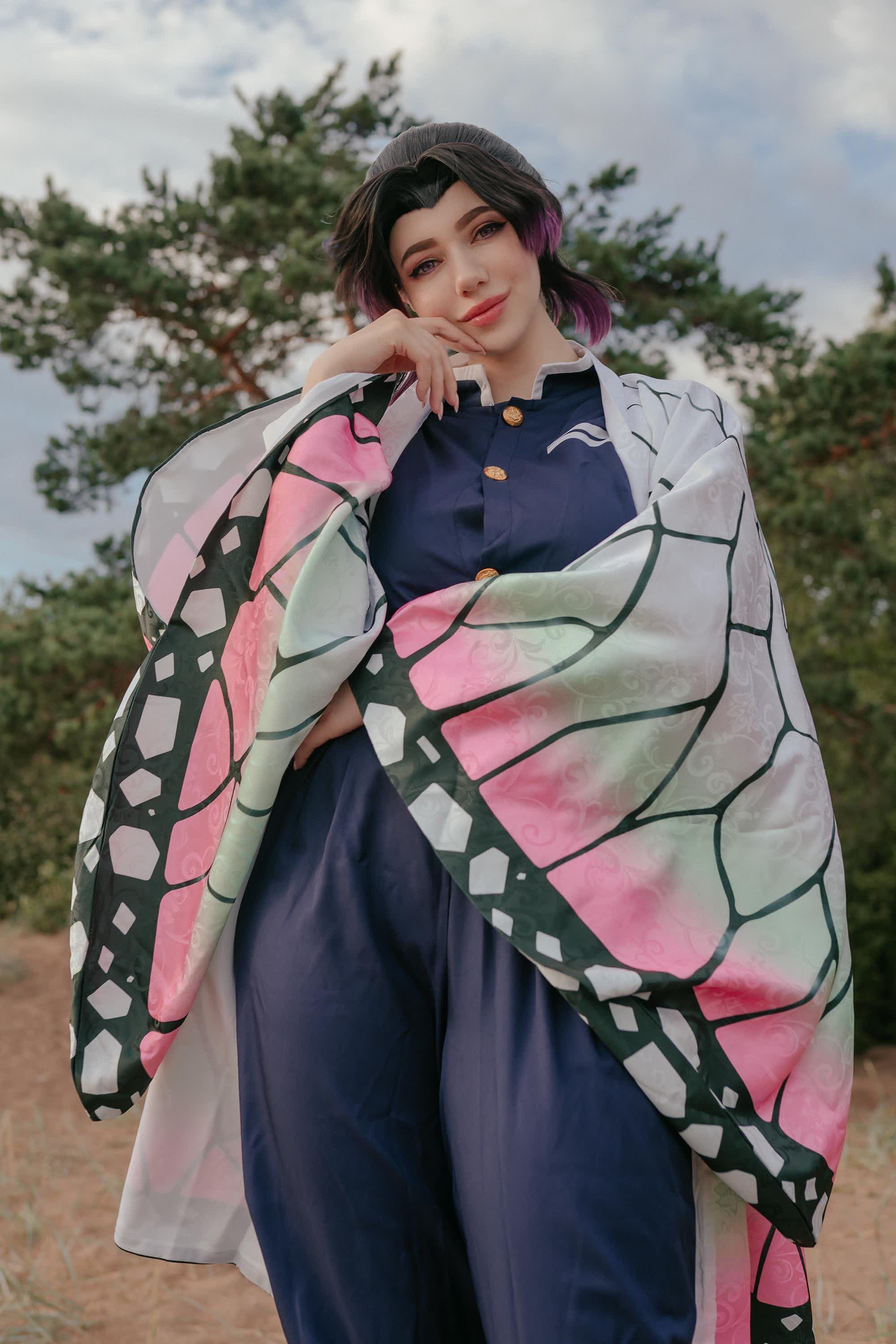 Alina Becker Shinobu Kocho cosplay butterfly hashira photo 1
