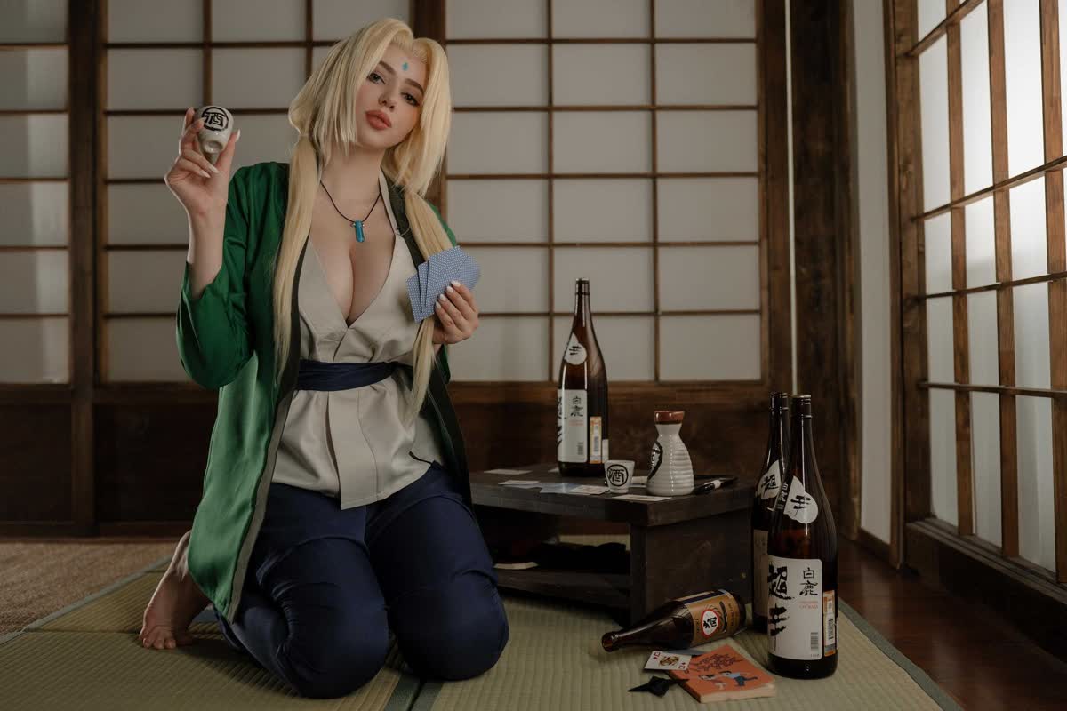 Tsunade Naruto cosplay sexy photoshoot Alina Becker