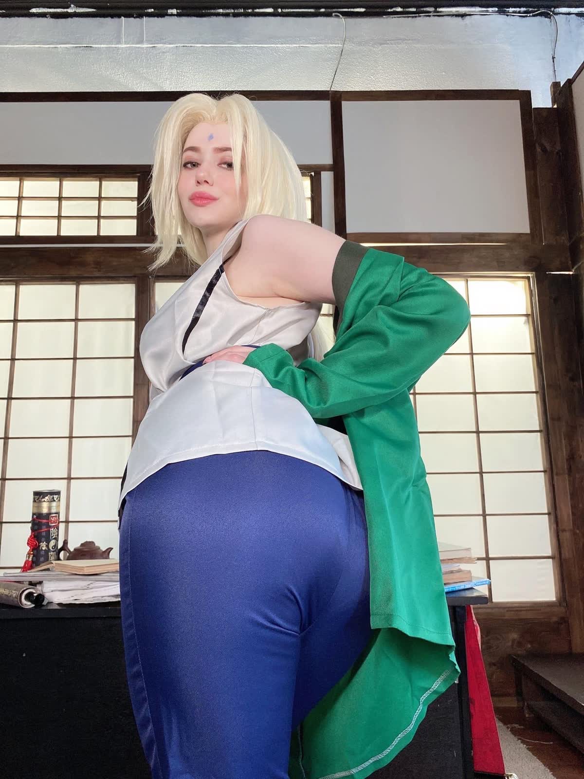 Tsunade cosplay HD full body Naruto image