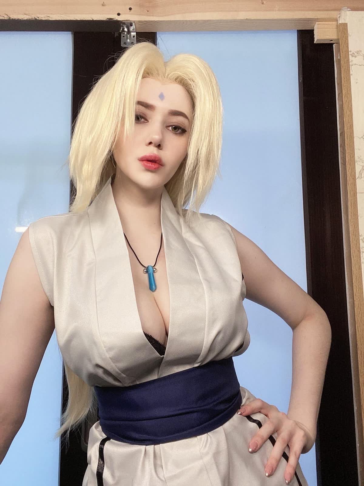 Tsunade cosplay HD photoshoot by Alina Becker