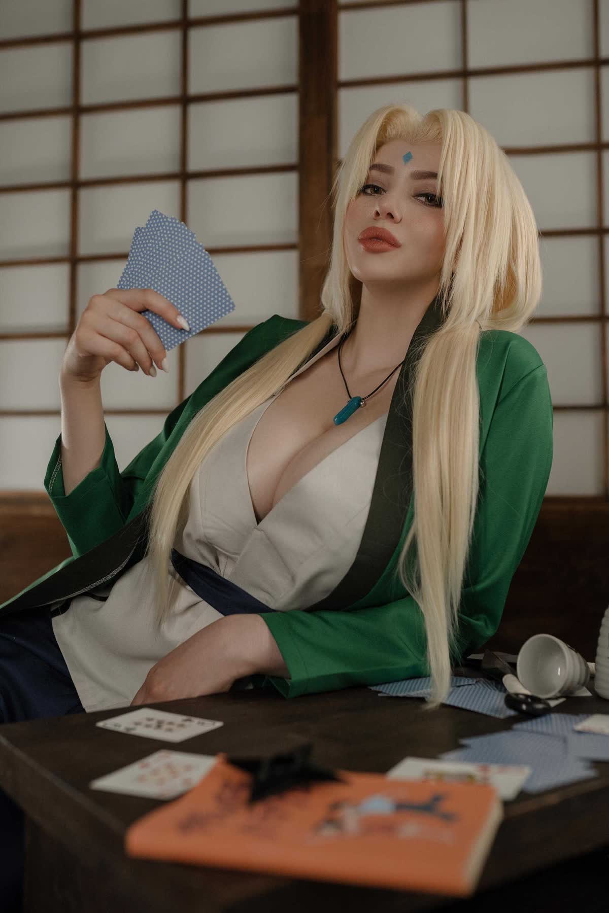 Tsunade Naruto cosplay video preview by Alina Becker