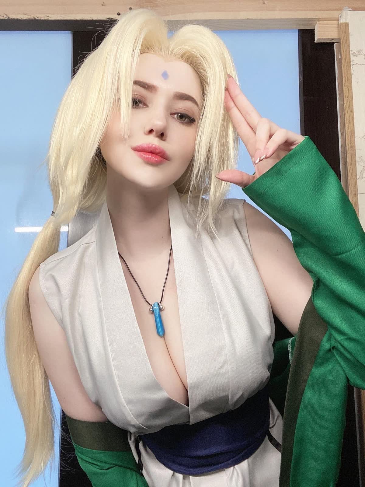 Tsunade Naruto cosplay video preview by Alina Becker
