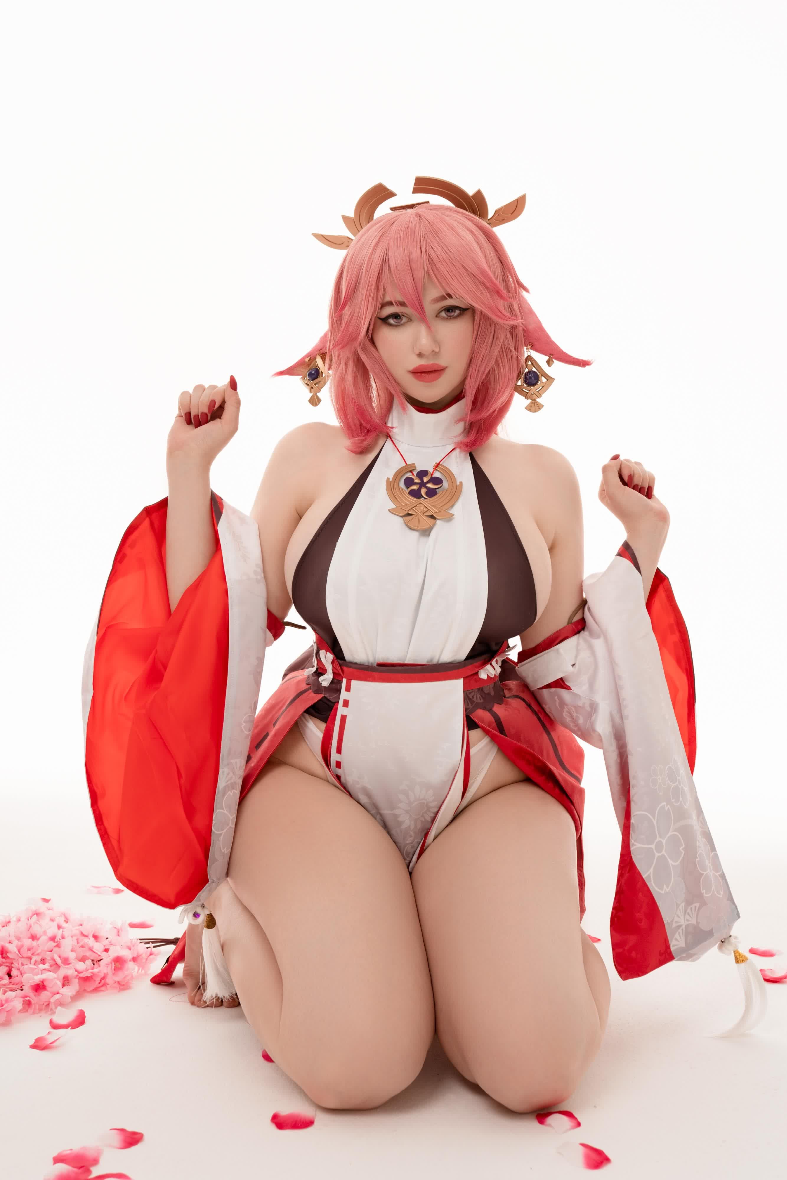 Alina Becker Yae Miko nude cosplay 11, adult cosplay, cosplay meaning